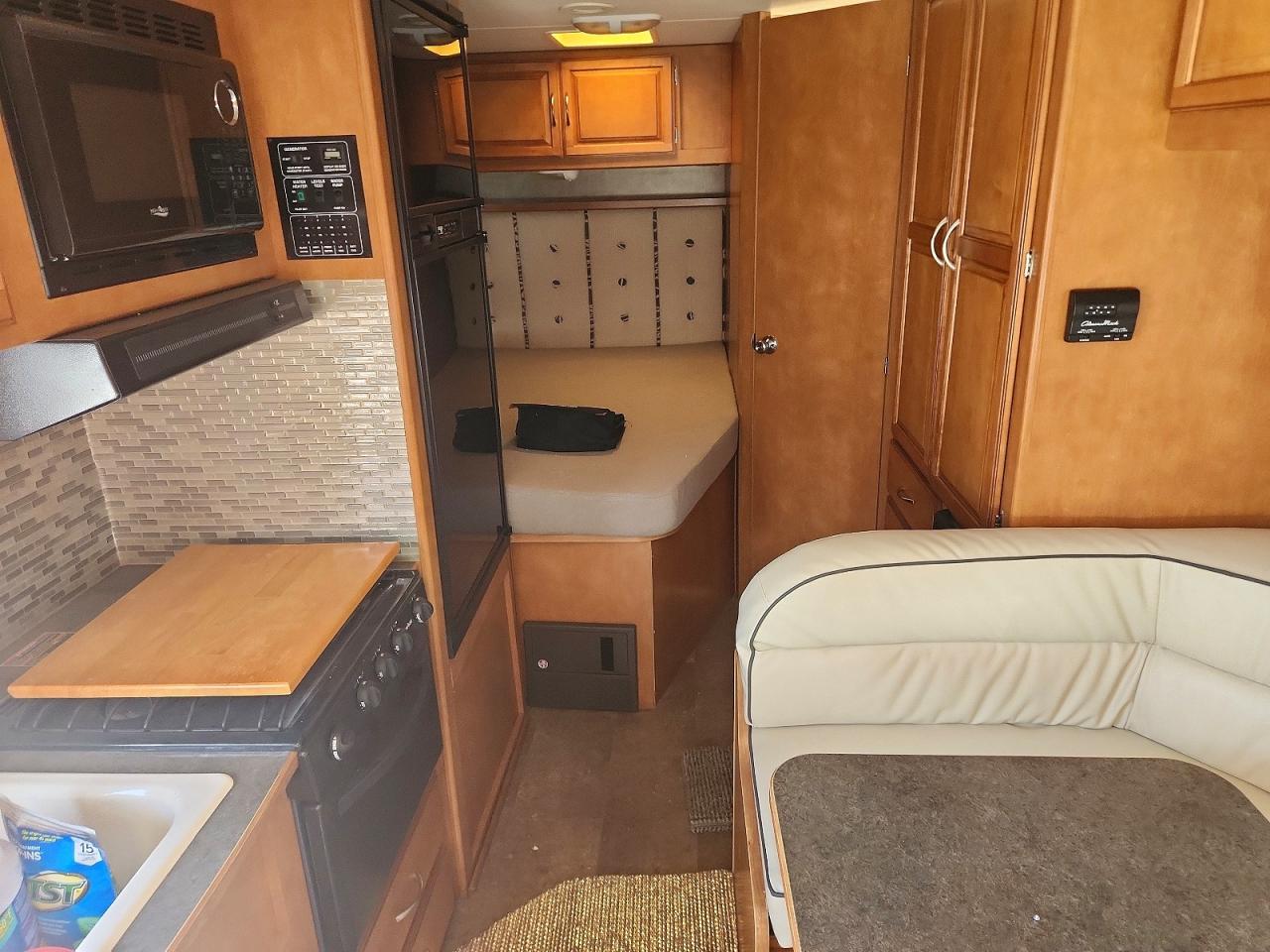 2016 WINNEBAGO All models VIN 1FDWE3FL6FDA27389 photo 6