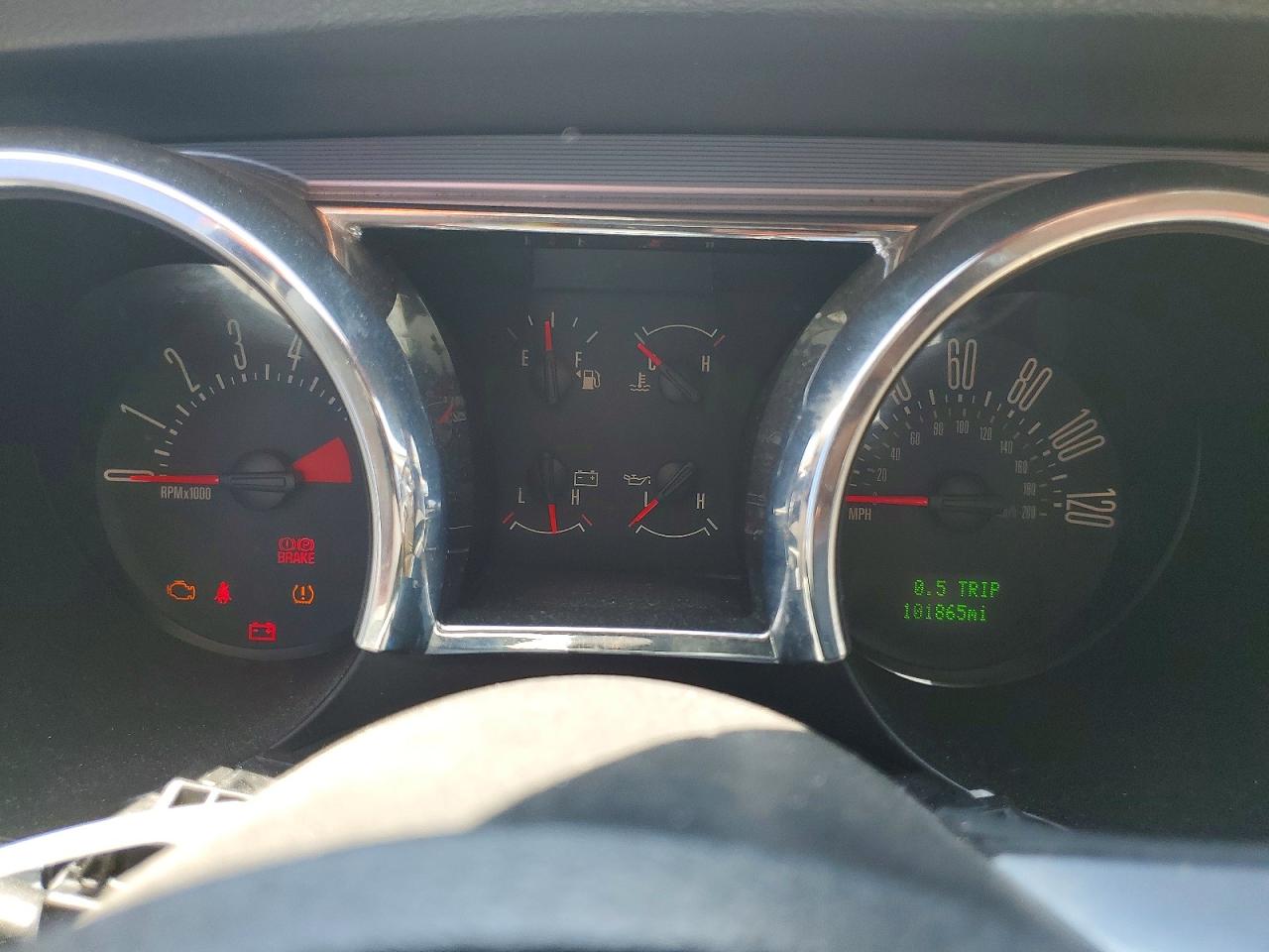 2008 Ford Mustang VIN 1ZVHT80N085148665 photo 9