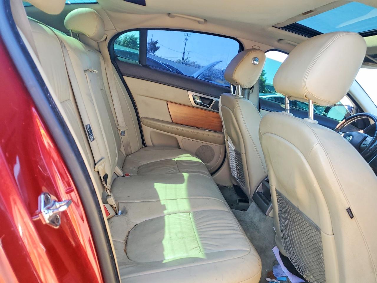 2010 JAGUAR Xf VIN SAJWA0FA6AHR55722 photo 10