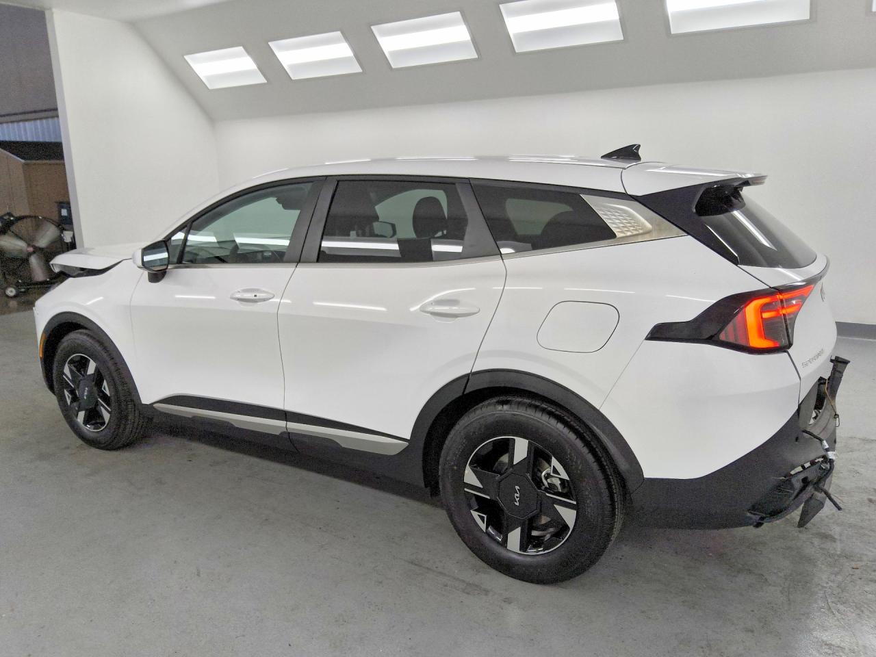 2026 Kia Sportage VIN 5XYK23DF3TG413225 photo 2