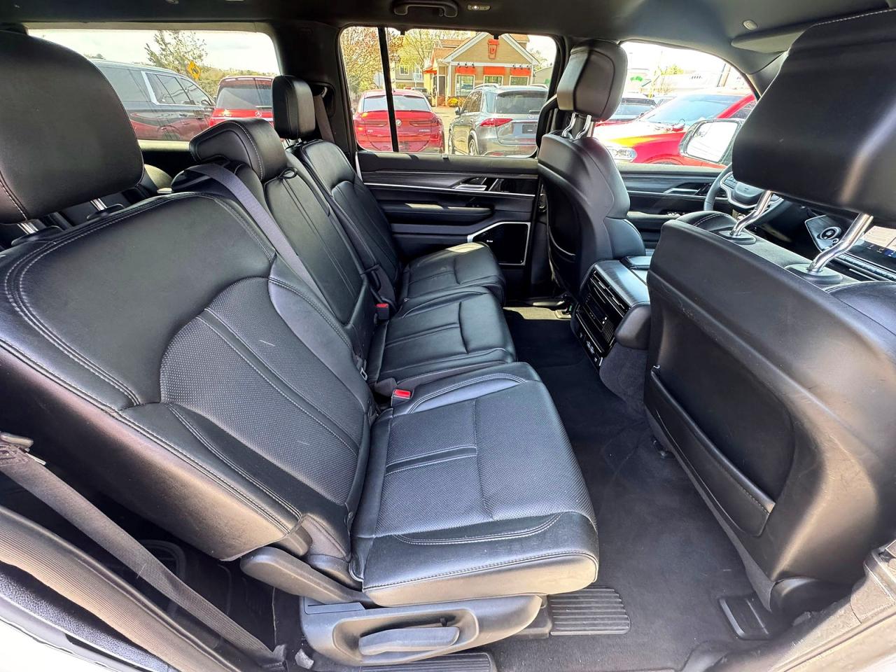 2023 JEEP Wagoneer VIN 1C4SJSBP9PS557564 photo 6