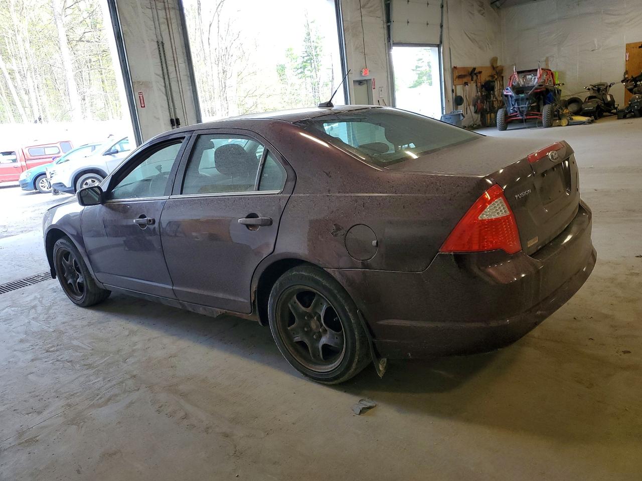 2011 FORD Fusion VIN 3FAHP0HA4BR216504 photo 2