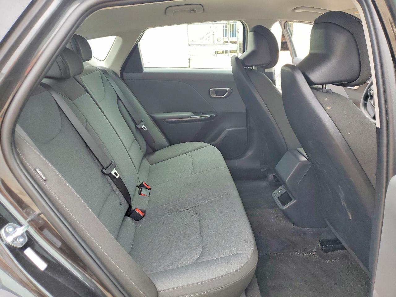 2025 Kia All other VIN 3KPFT4DE5SE132647 photo 10