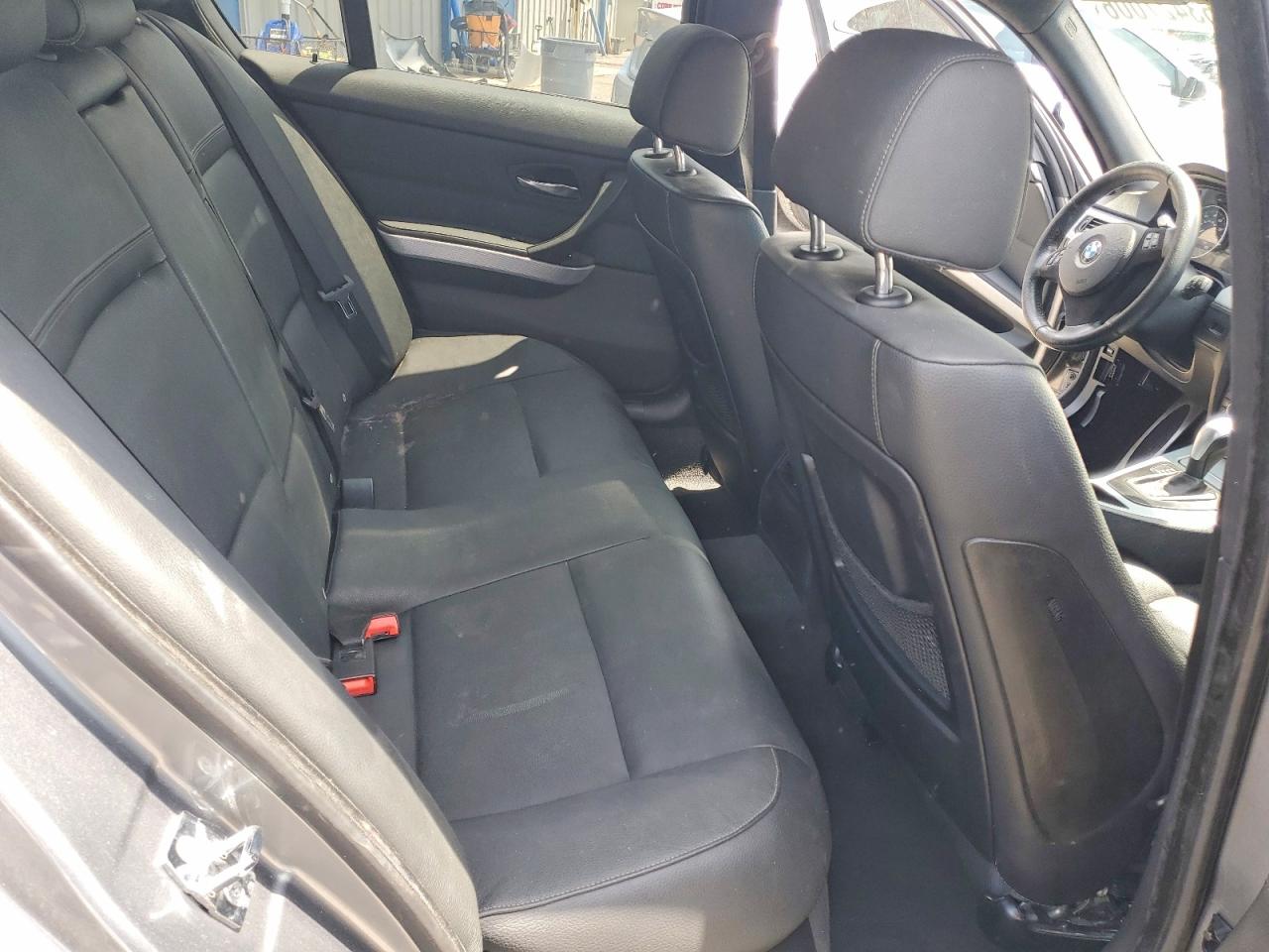 2009 BMW 3 series VIN WBAPM775X9NL88431 photo 10