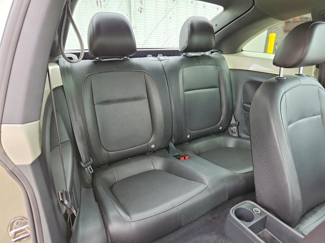2012 Volkswagen Beetle VIN 3VWJP7ATXCM648770 photo 10