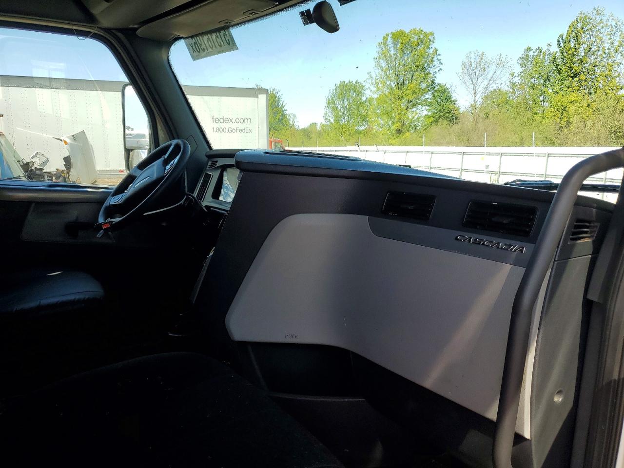 2019 FREIGHTLINER All other VIN 3AKJHHDR5KSKF9887 photo 5