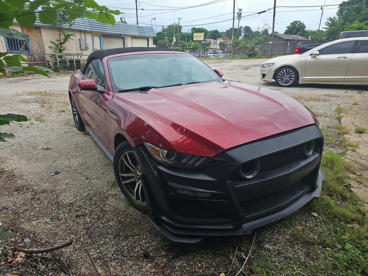 2017 Ford All models VIN 1FATP8UHXH5310863 photo 1
