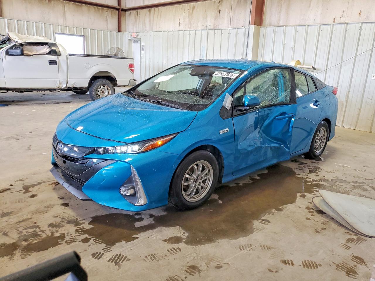 2018 Toyota Prius VIN JTDKARFP7J3074076 photo 1