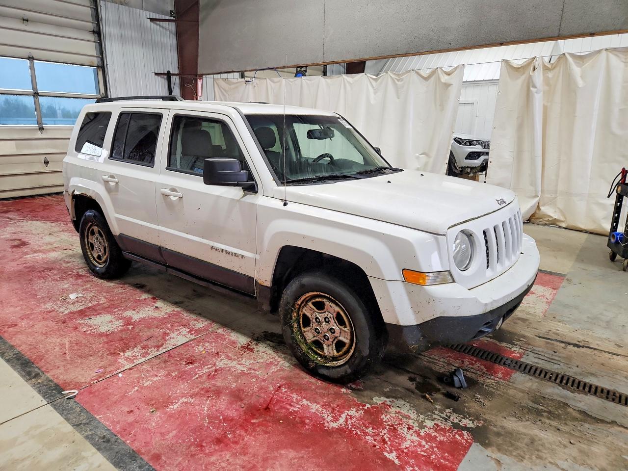 2016 JEEP Patriot VIN 1C4NJRBB2GD668925 photo 4