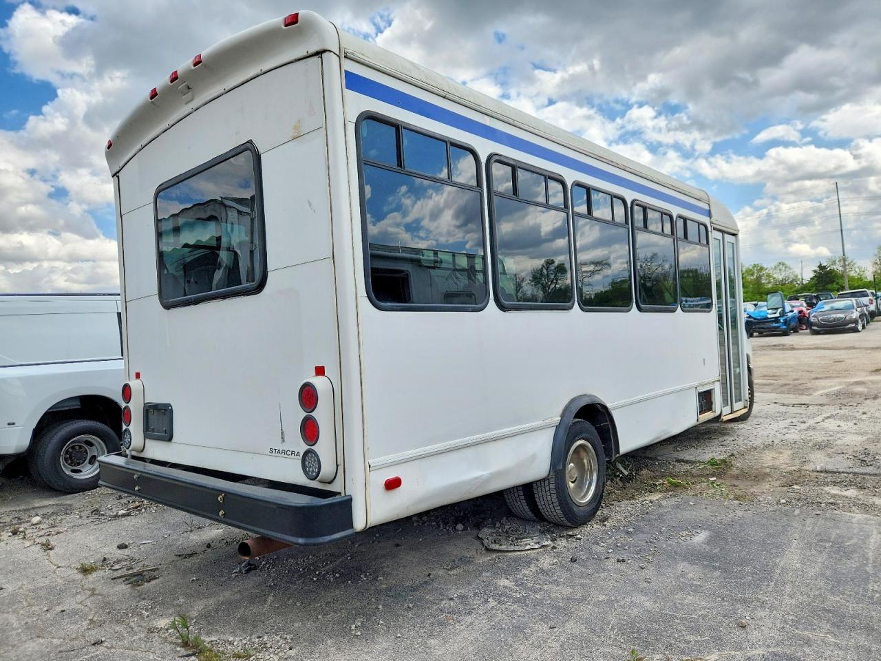 2010 Ford Econoline VIN 1FDFE4FP9ADA40171 photo 4