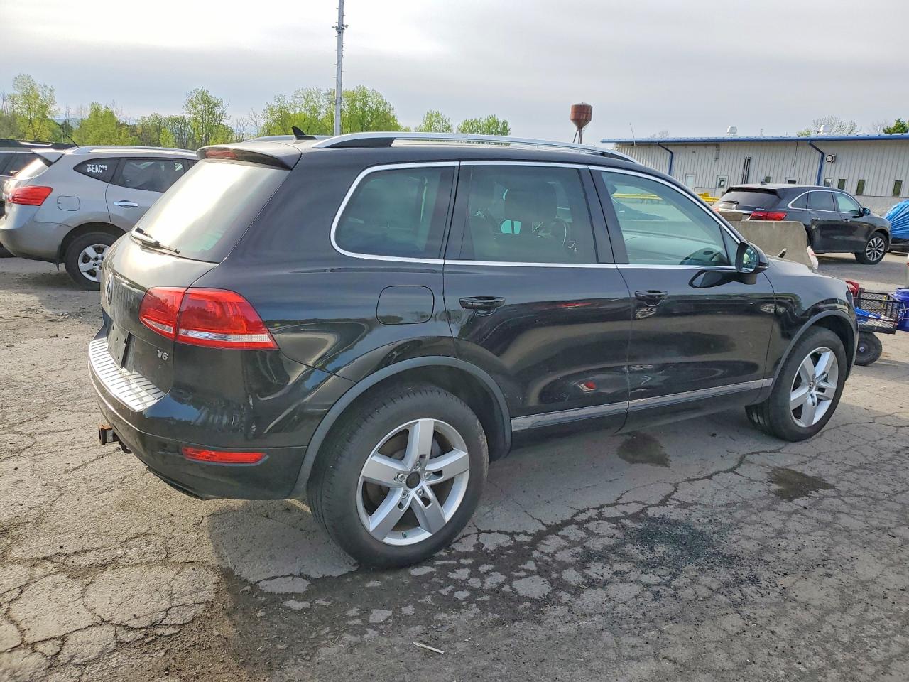 2013 Volkswagen Touareg VIN WVGEF9BP5DD007314 photo 3