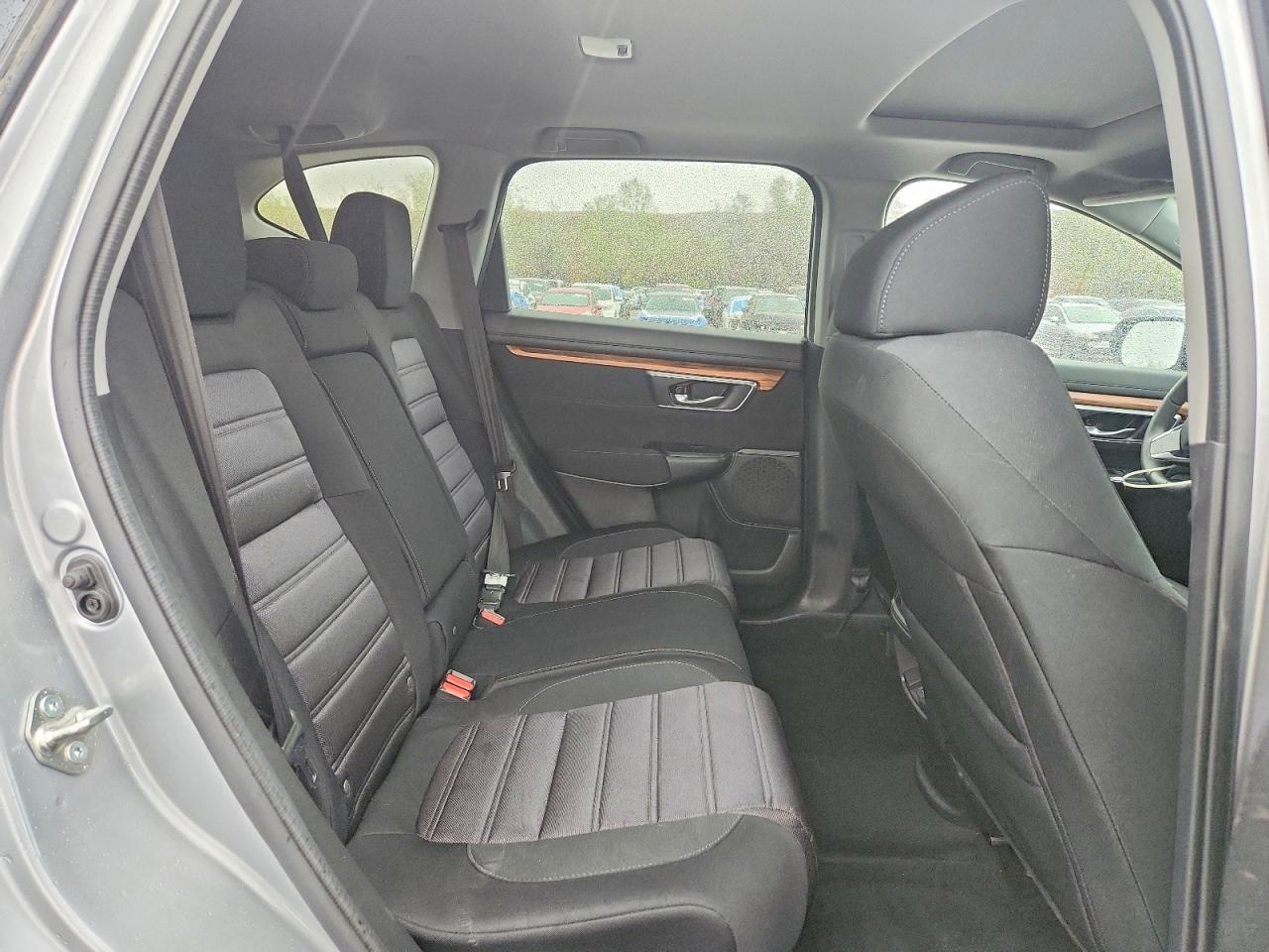 2018 Honda Crv VIN 7FARW2H53JE028111 photo 11