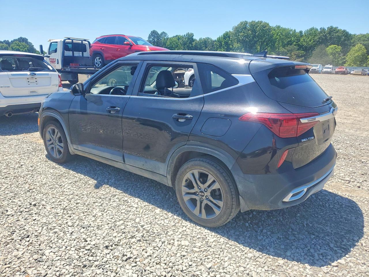 2021 Kia Seltos VIN KNDEU2AA0M7229949 photo 2