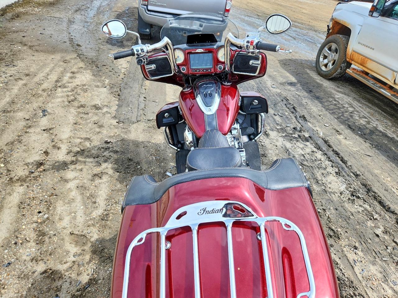 2017 INDIAN Motorcycle VIN 56KTRAAA1H3345090 photo 6