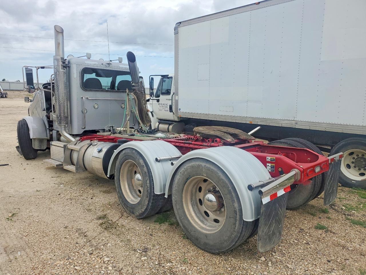 2023 PETERBILT All other VIN 1XPXD49X0PD892374 photo 3