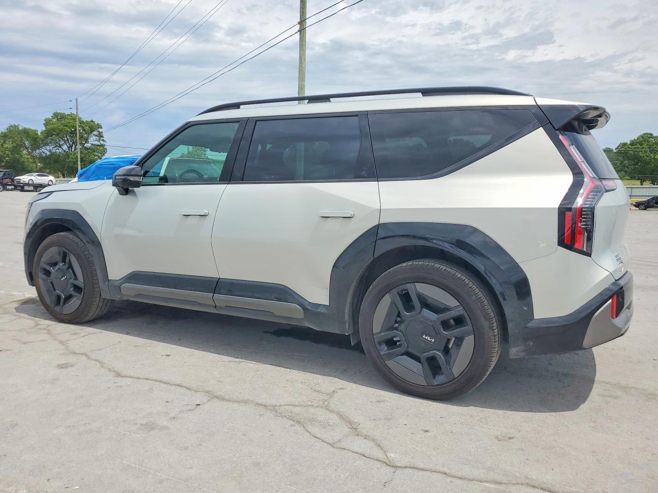 2024 Kia All other VIN KNDAEFS54R6022899 photo 2