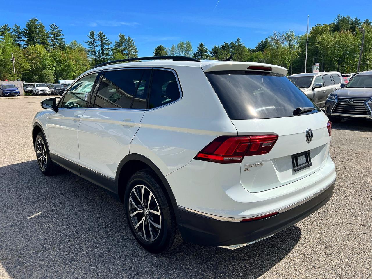 2020 VOLKSWAGEN Tiguan VIN 3VV2B7AX5LM114005 photo 3