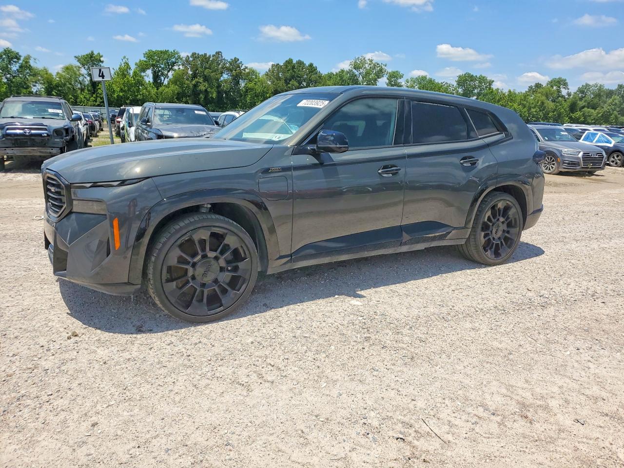 2025 BMW Xm VIN 5YM23CS06S9Z37228 photo 1