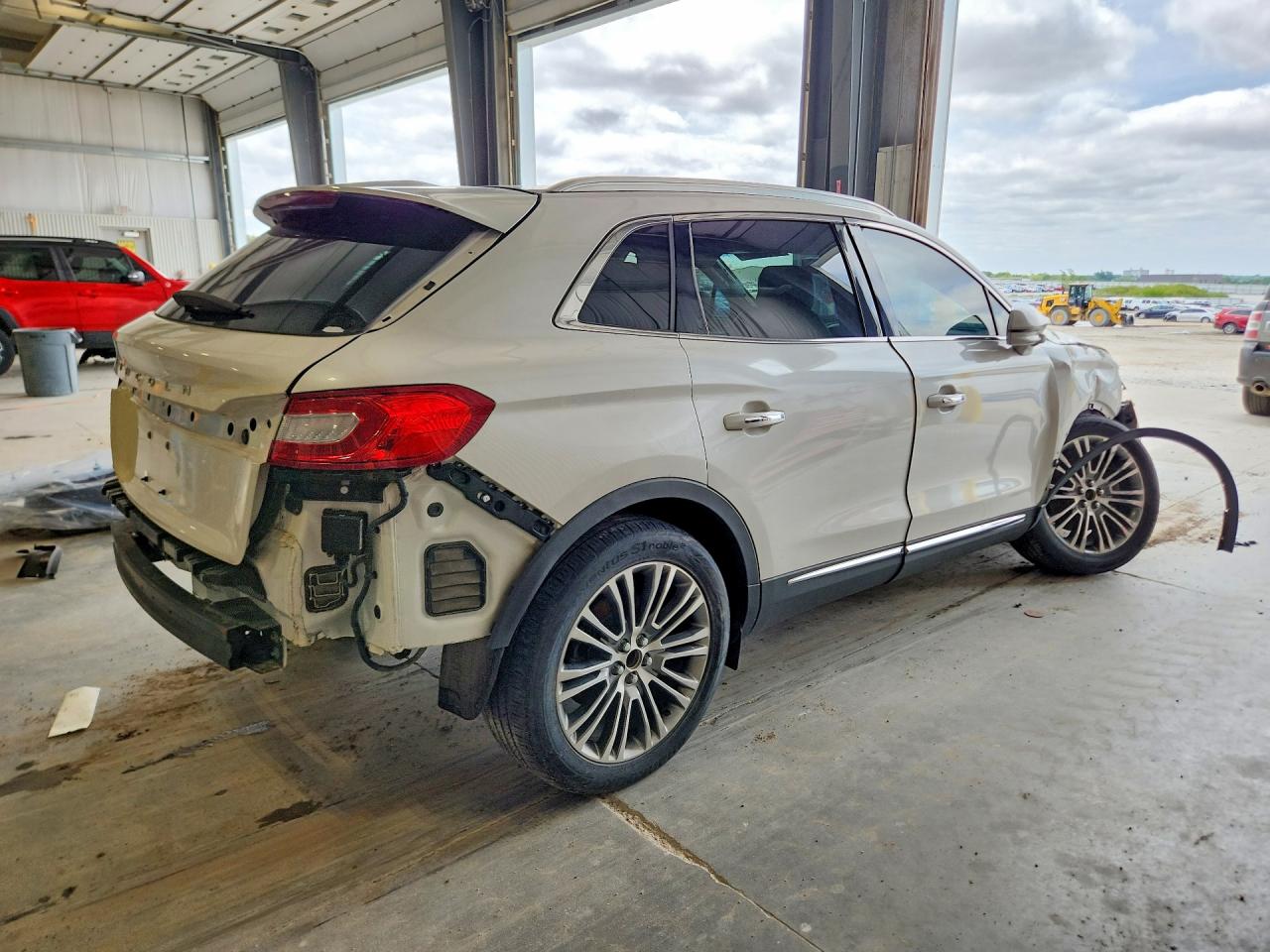 2016 Lincoln Mkx VIN 2LMTJ6LR8GBL53988 photo 3