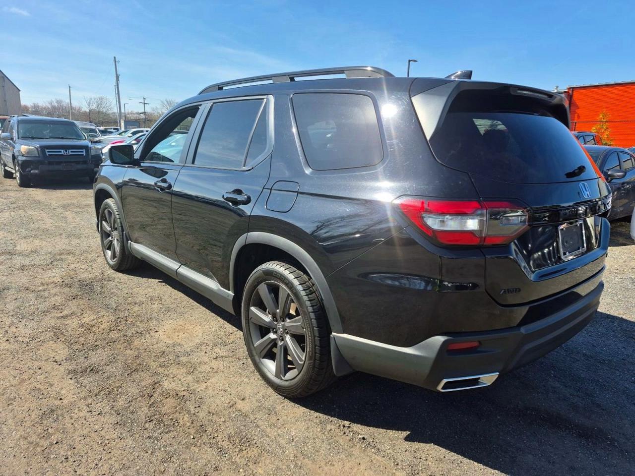 2023 Honda Pilot VIN 5FNYG1H33PB013968 photo 3