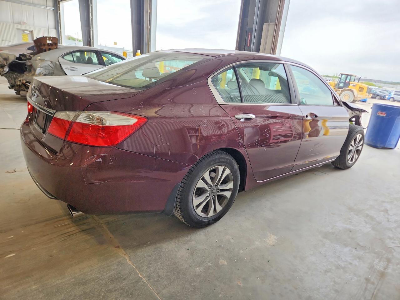 2015 Honda Accord VIN 1HGCR2F36FA055301 photo 3