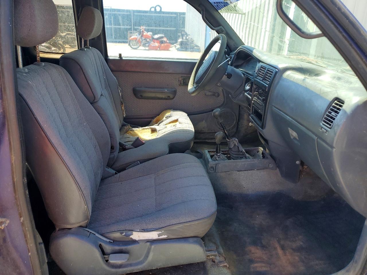 1995 Toyota Tacoma VIN 4TAUN73C8SZ064900 photo 7