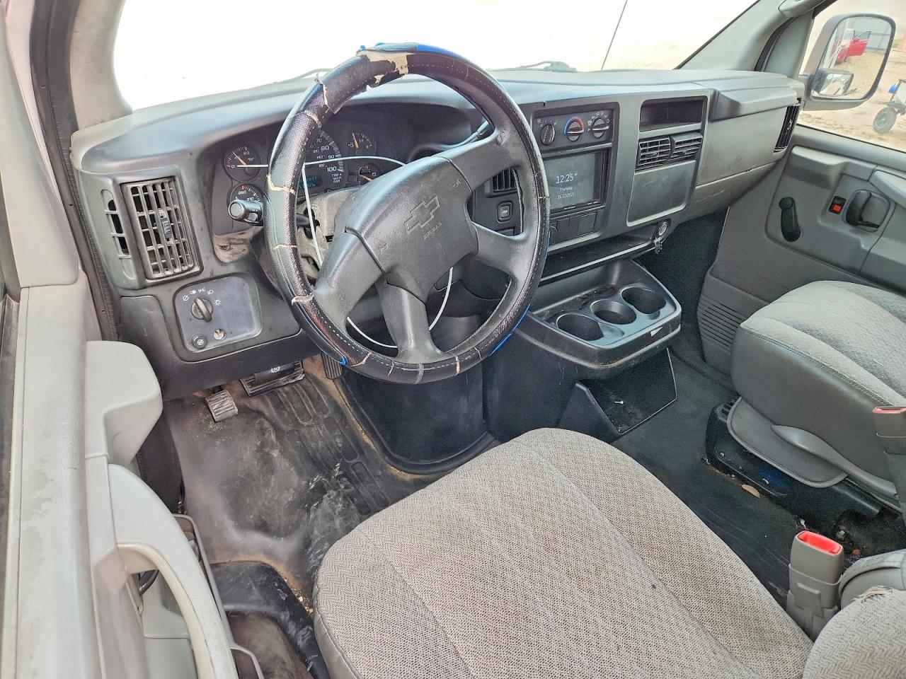 2005 CHEVROLET Express VIN 1GCGG29V951177331 photo 8