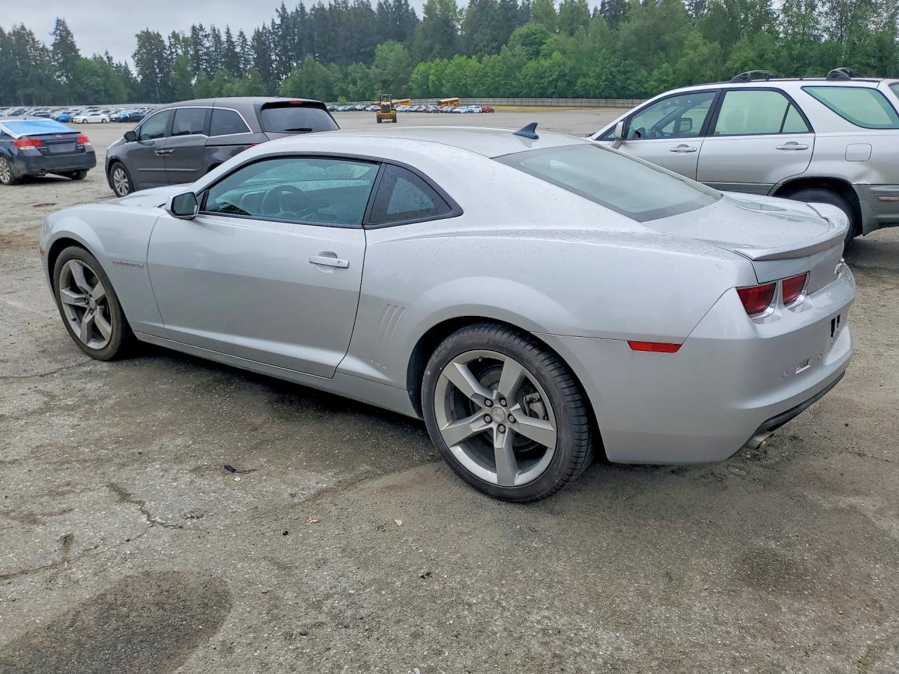 2011 Chevrolet Camaro VIN 2G1FB1ED9B9190162 photo 2