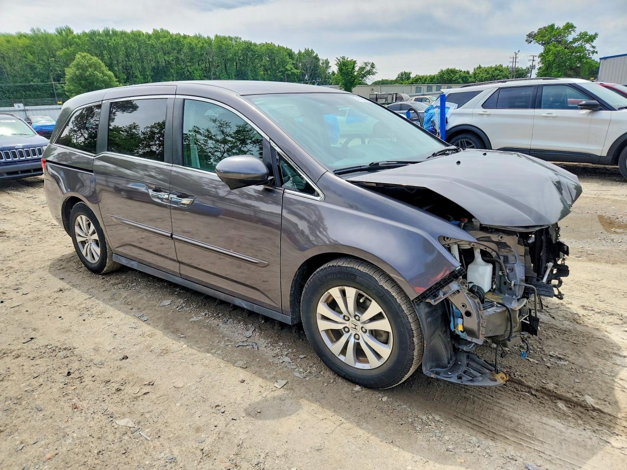 2017 Honda Odyssey VIN 5FNRL5H36HB012905 photo 4