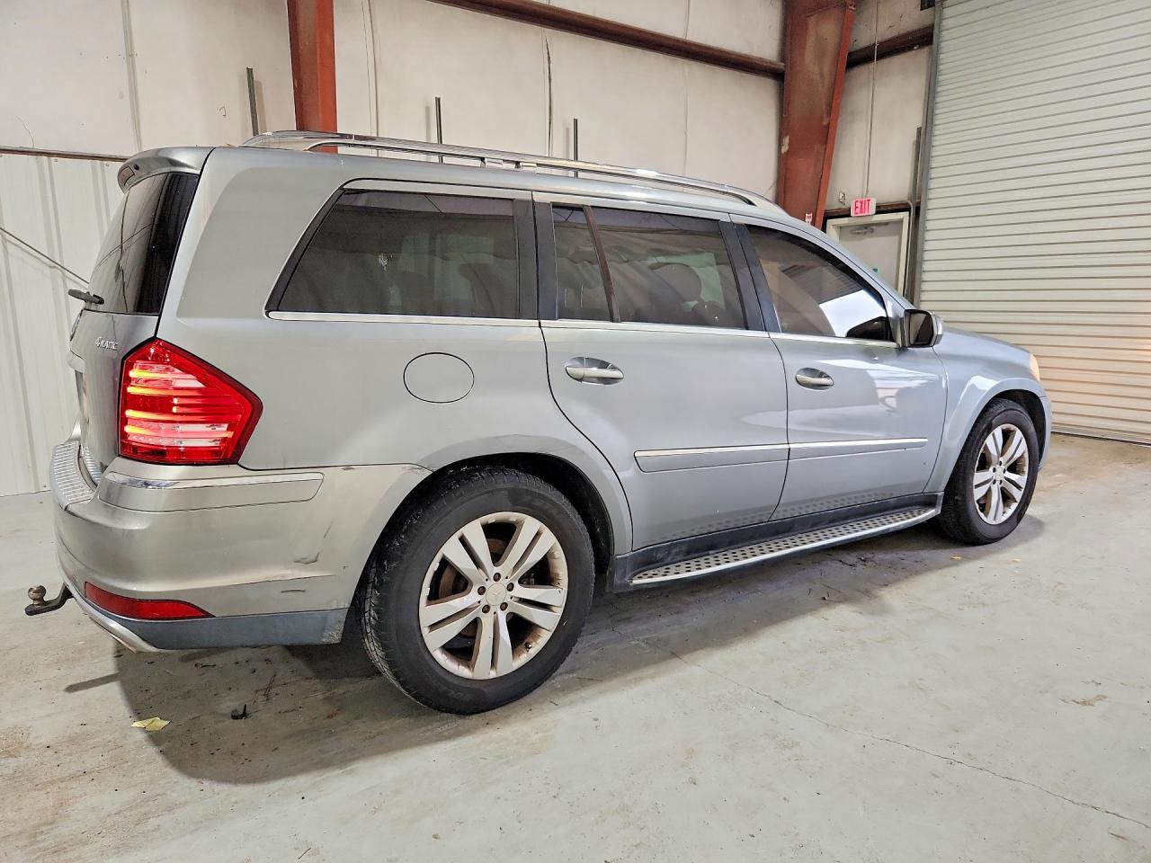 2010 Mercedes-Benz Gl-class VIN 4JGBF7BE0AA576199 photo 3