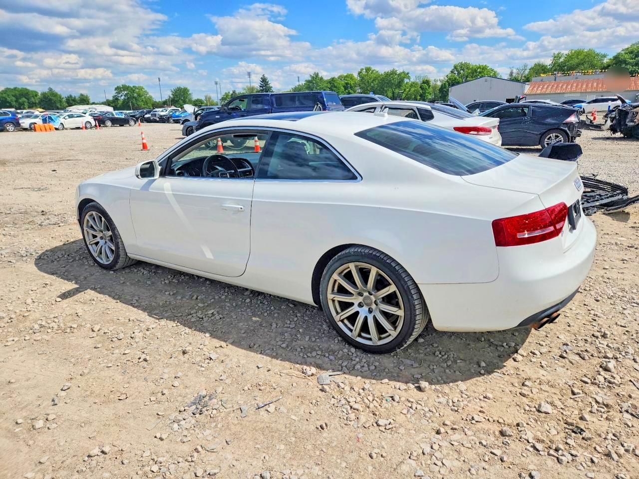 2012 Audi A5 VIN WAULFAFR9CA040662 photo 2