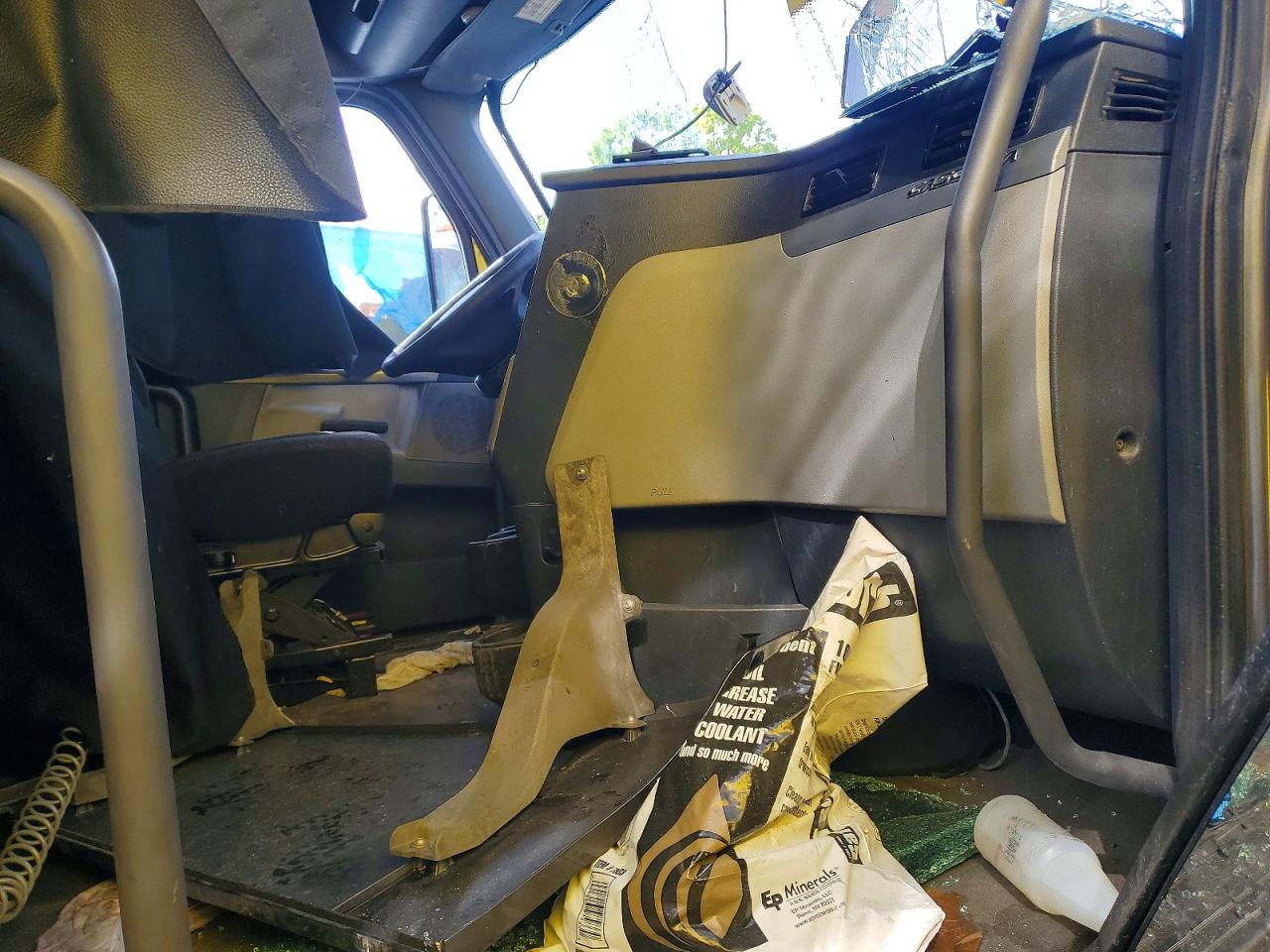 2019 FREIGHTLINER All other VIN 3AKJHHDR1KSKB5465 photo 5