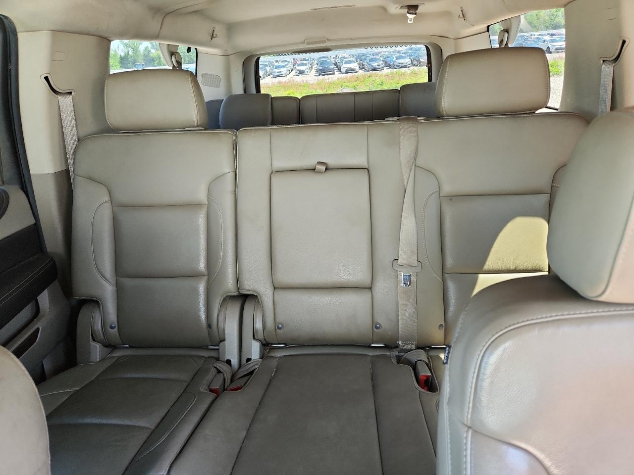 2015 Chevrolet Suburban VIN 1GNSCJKC8FR542679 photo 10
