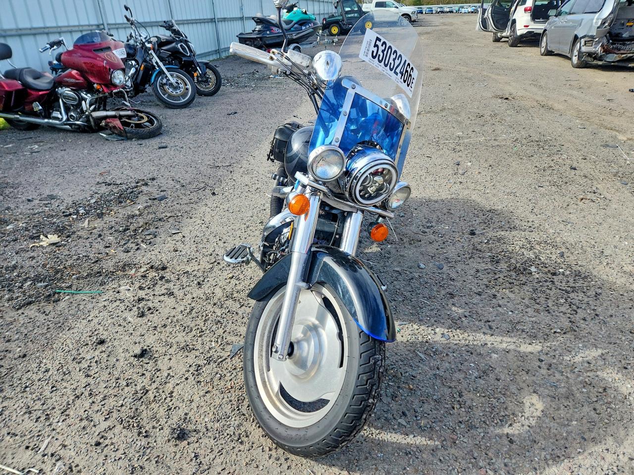 2004 Honda Vt cycle VIN 1HFSC43084A404415 photo 2