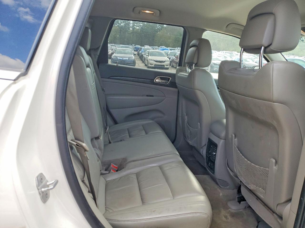 2011 Jeep Cherokee VIN 1J4RR4GG2BC544146 photo 11