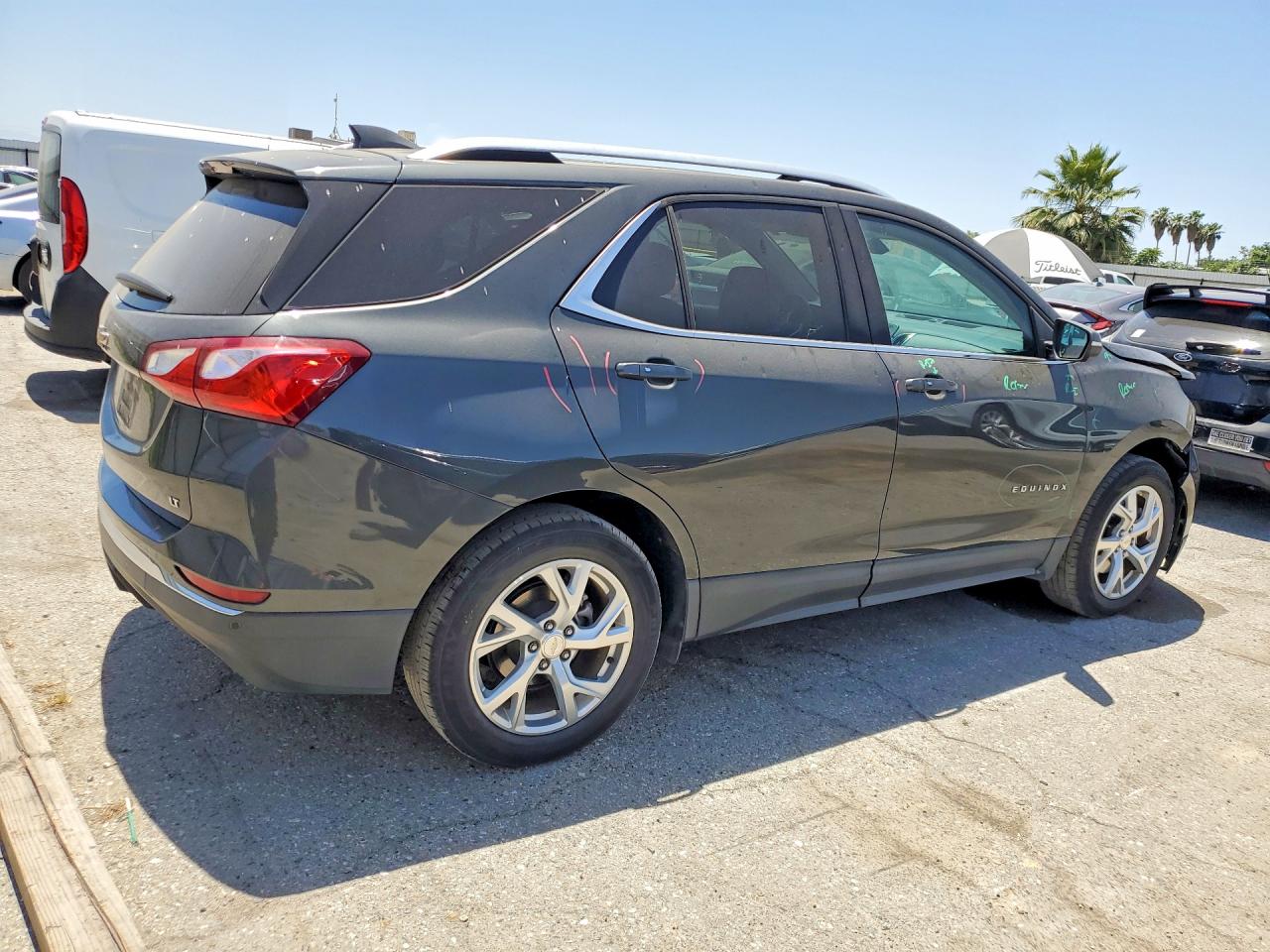 2019 Chevrolet Equinox VIN 3GNAXLEX2KS635604 photo 3