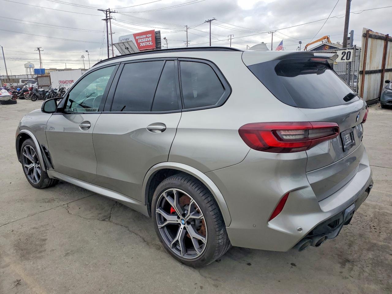 2022 BMW X5 VIN 5YMJU0C06N9L57309 photo 2