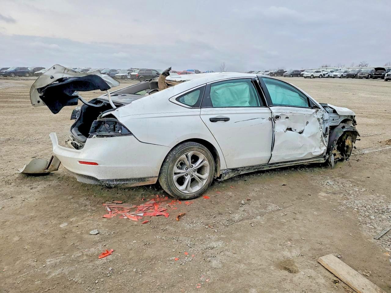 2024 Honda Accord VIN 1HGCY1F26RA026941 photo 3