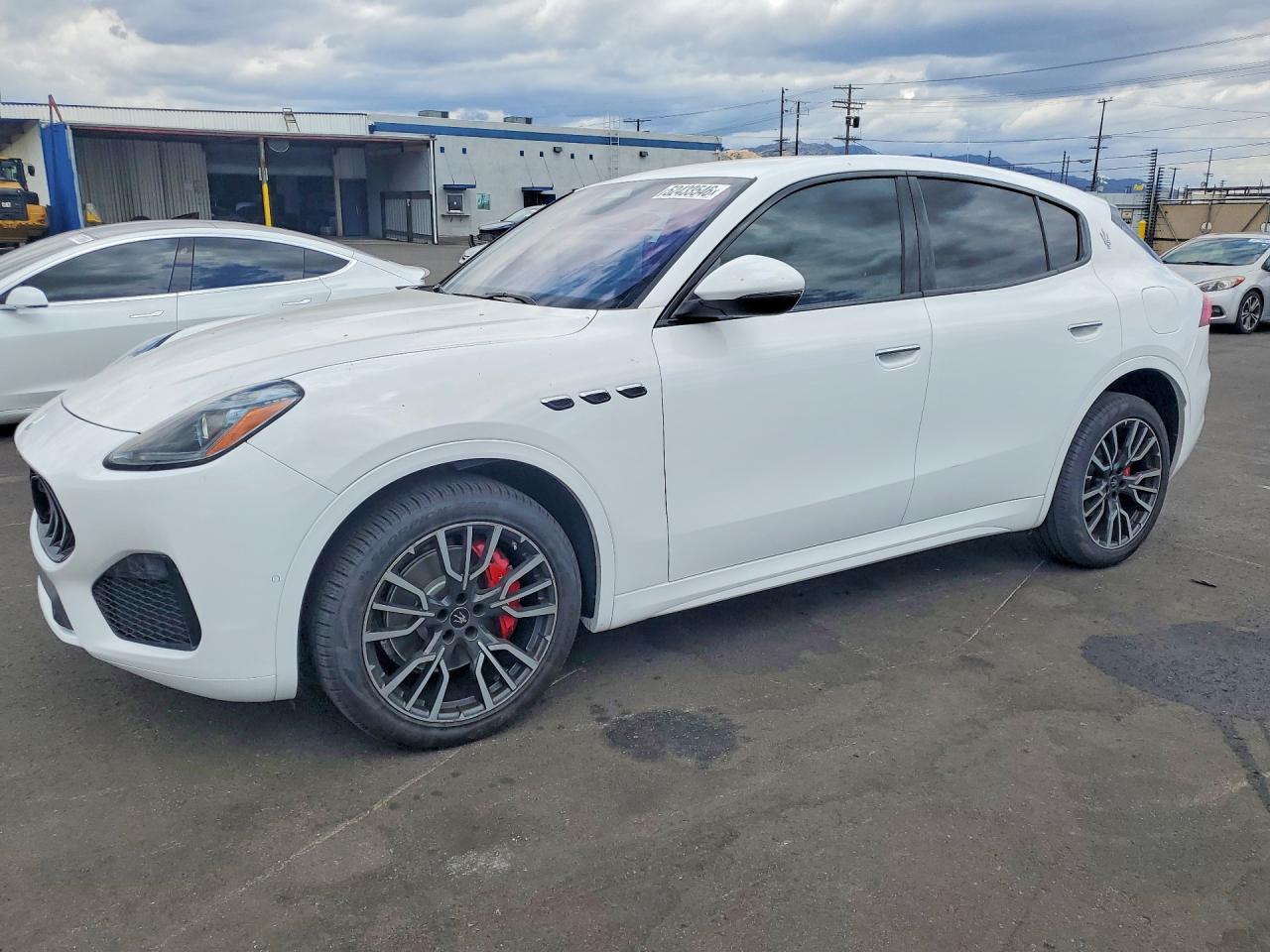 2023 Maserati All other VIN ZN682AVA7P7416390 photo 1