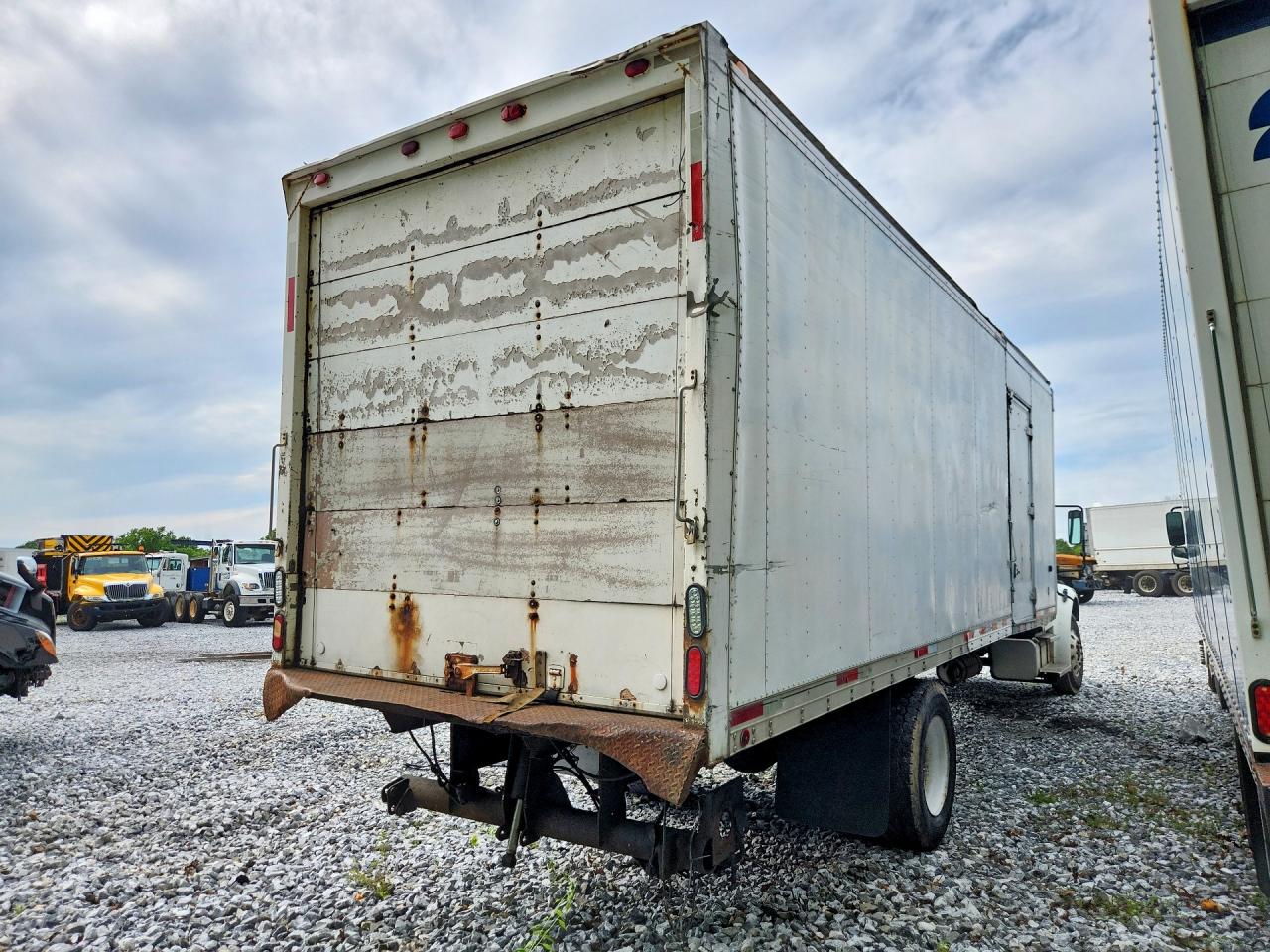 2004 FREIGHTLINER All other VIN 1FVACWDC04HN10041 photo 3
