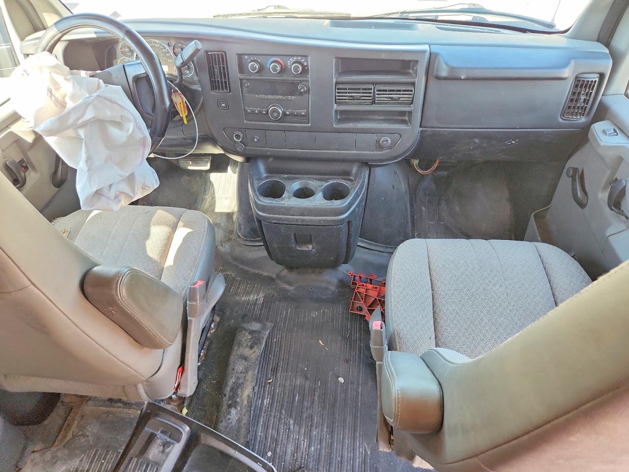 2012 Chevrolet Express VIN 1GCZGTBG0C1115291 photo 8