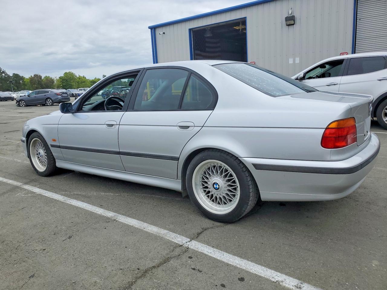 2000 BMW 5 series VIN WBADM6343YGU06491 photo 2
