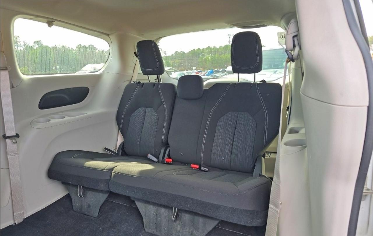 2020 Chrysler Minivan VIN 2C4RC1AG8LR244215 photo 6