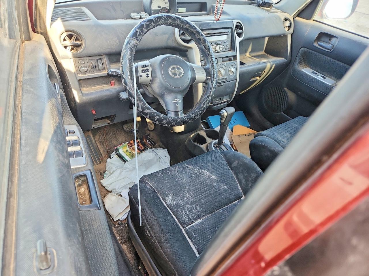 2006 TOYOTA Scion VIN JTLKT324164108988 photo 8