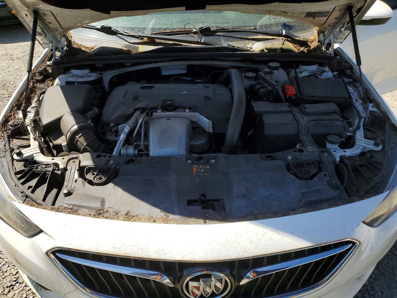 2018 Buick Regal VIN W04GM6SX7J1124885 photo 11