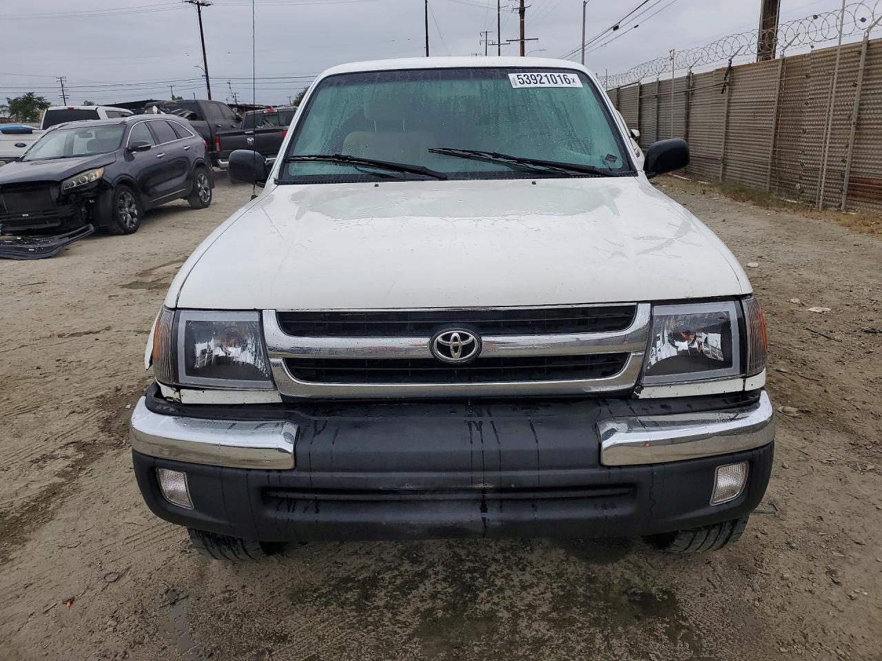 1998 Toyota Tacoma VIN 4TAWN72N8WZ019442 photo 5