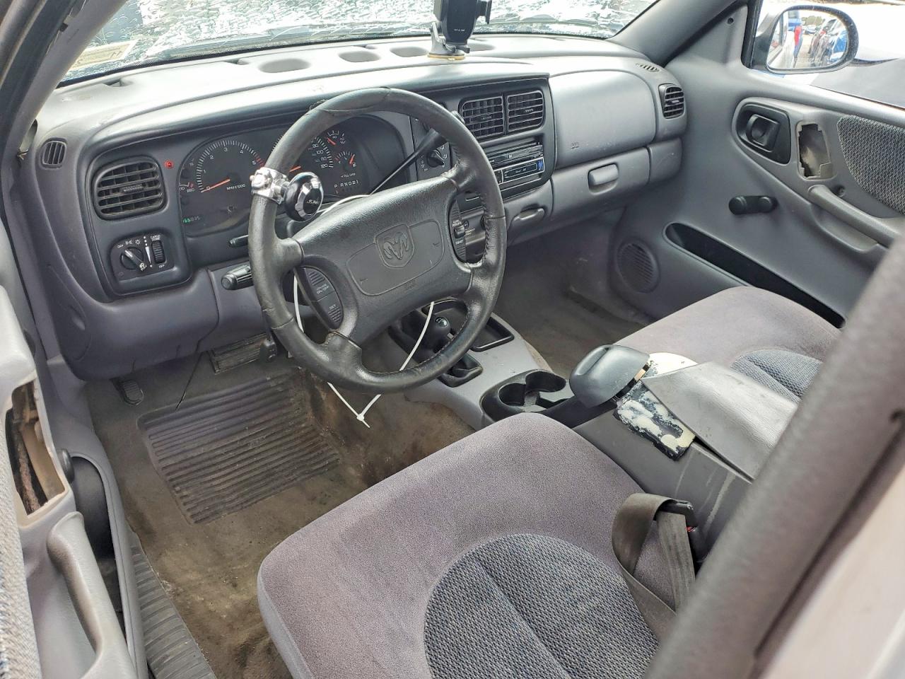 1999 Dodge Dakota VIN 1B7GG22YXXS157607 photo 8