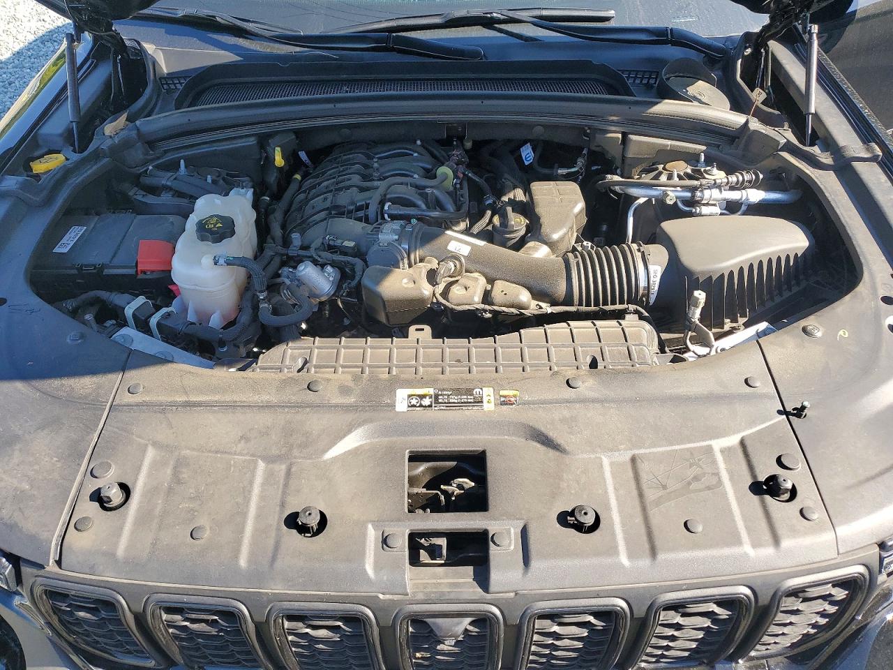 2023 Jeep Cherokee VIN 1C4RJGBG5PC651544 photo 12