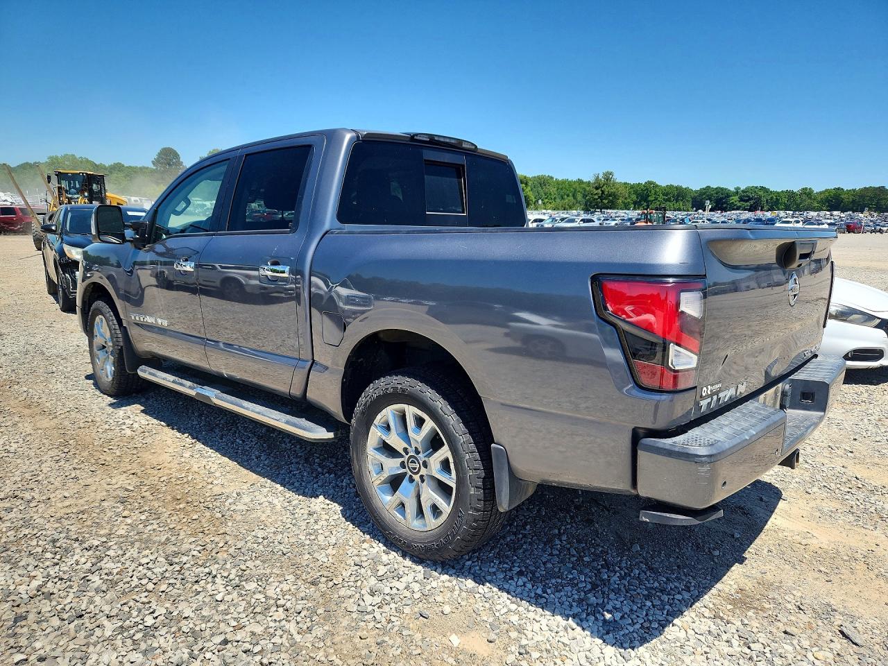 2020 Nissan TITAN VIN 1N6AA1EDXLN509570 photo 2
