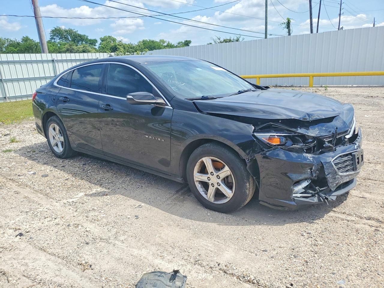2017 CHEV Malibu VIN 1G1ZE5ST9HF186510 photo 4